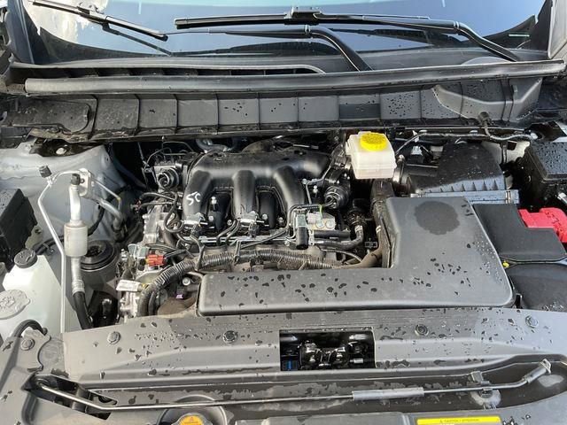 Used 2025 Nissan Pathfinder Platinum w/ Cargo Package image 41