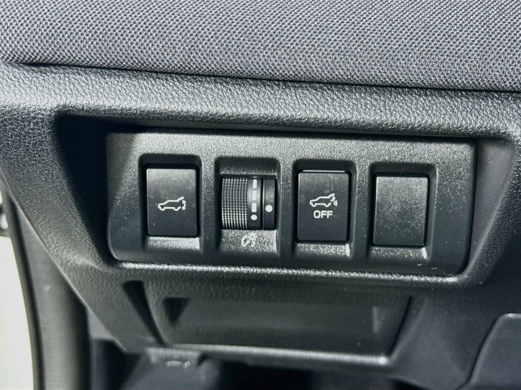 Used 2025 Subaru Outback Premium AWD/4WD image 20