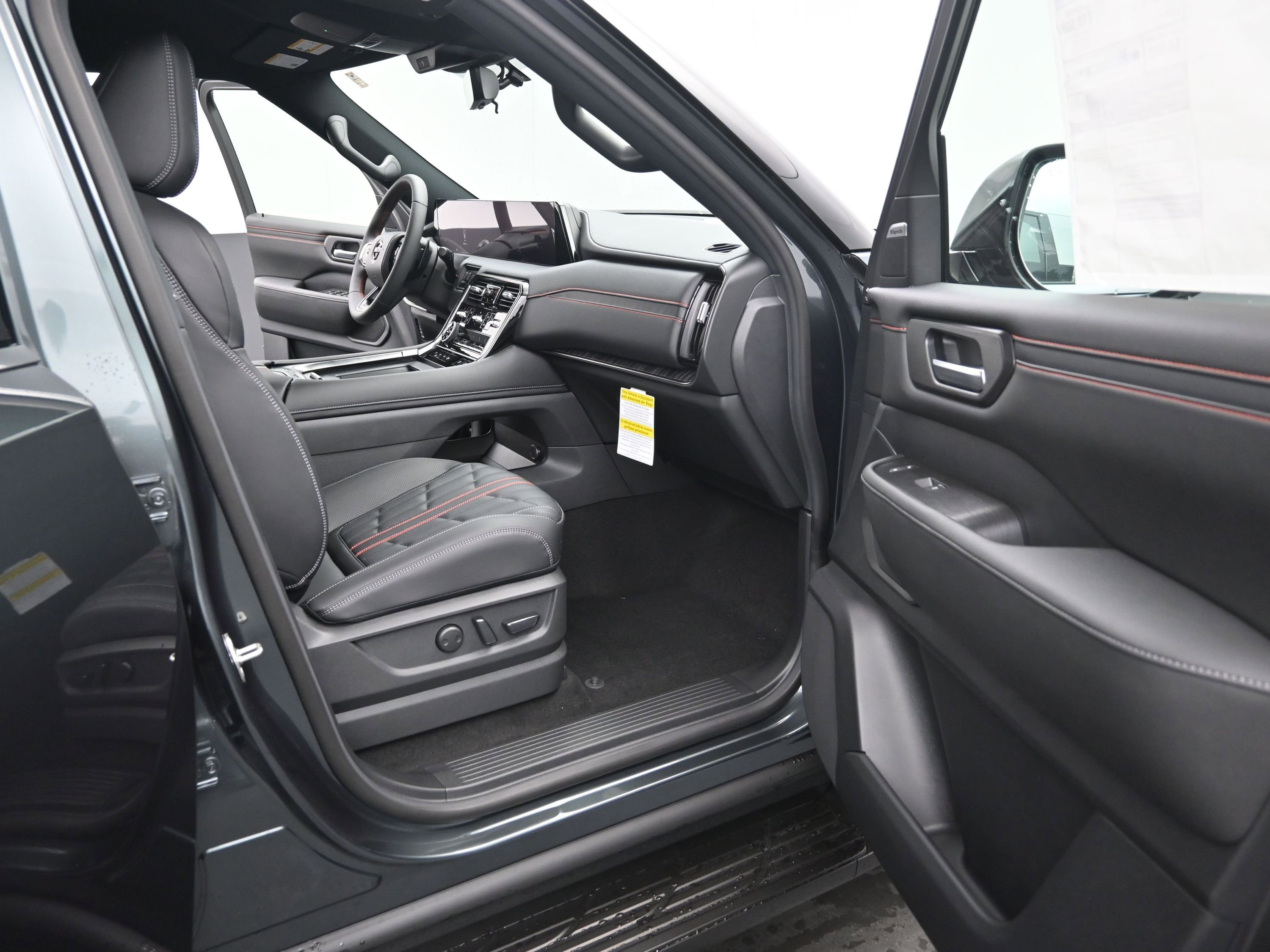 New 2025 Nissan Armada PRO-4X image 19