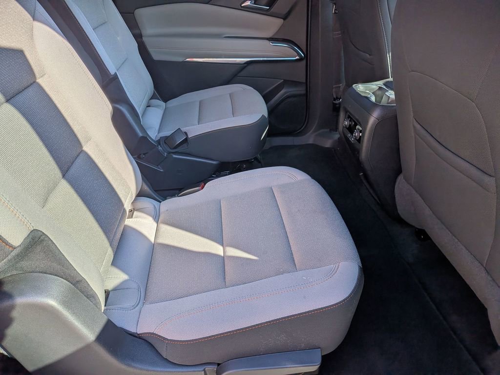 Certified 2025 Chevrolet Traverse LT image 27