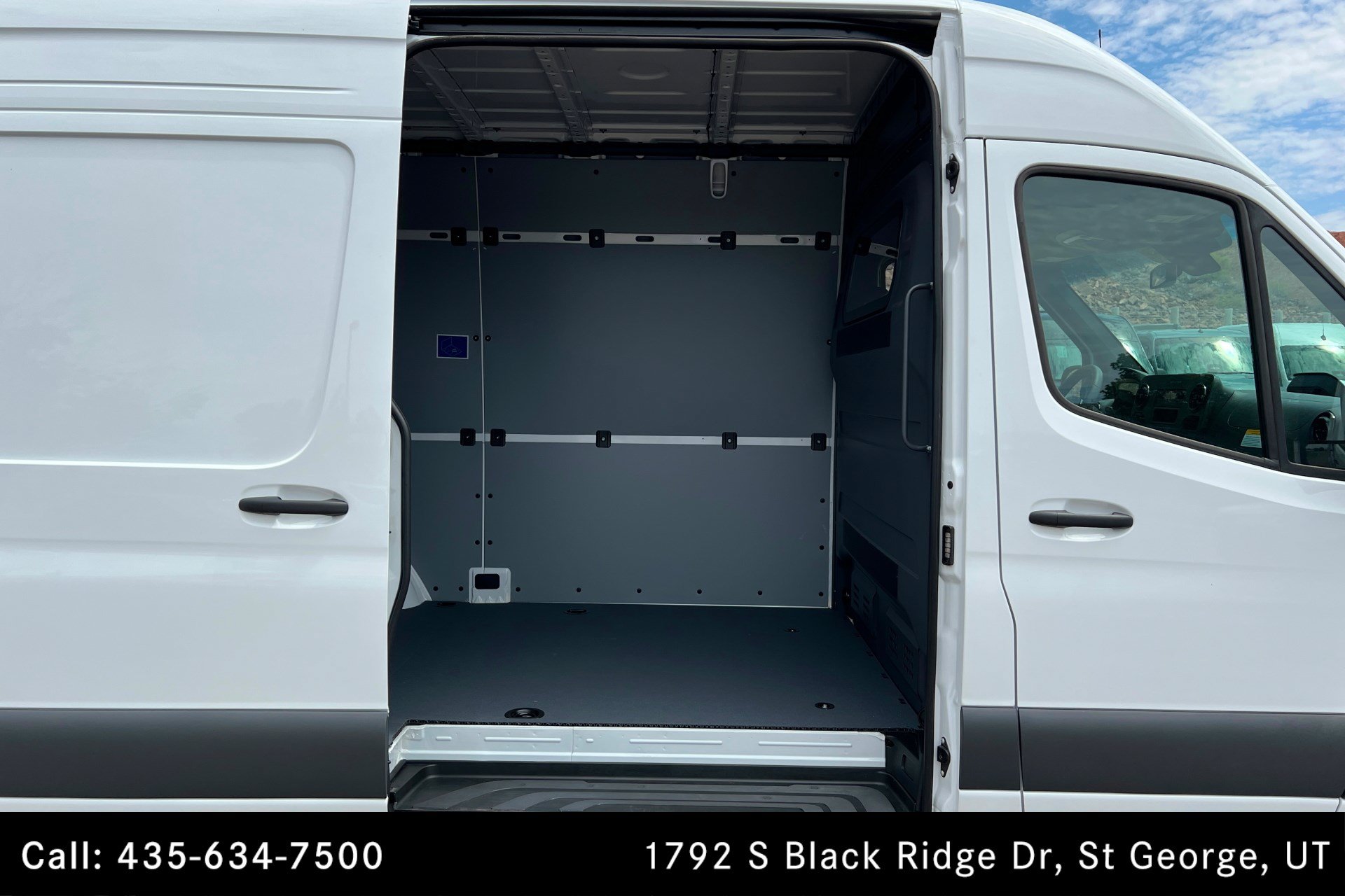 Used 2026 Mercedes-Benz Sprinter 2500 image 15