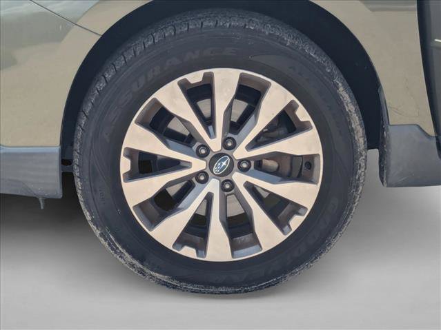 Used 2017 Subaru Outback 2.5i Touring AWD/4WD image 16