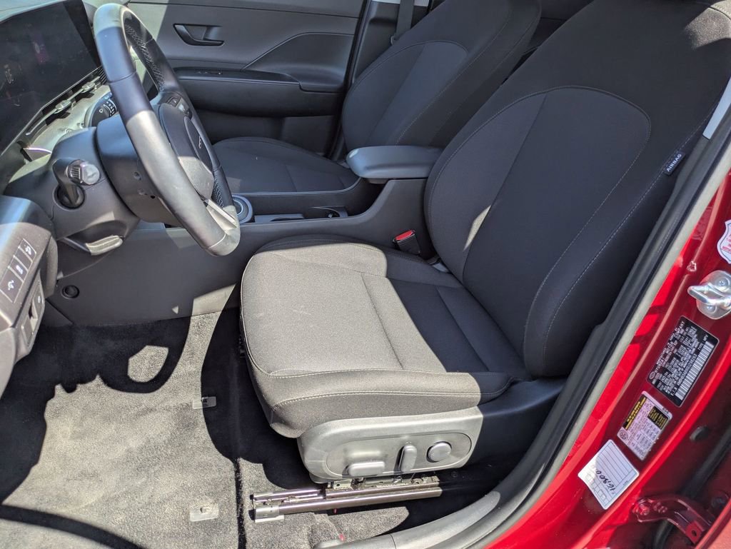 Used 2025 Hyundai Kona SEL FWD image 14