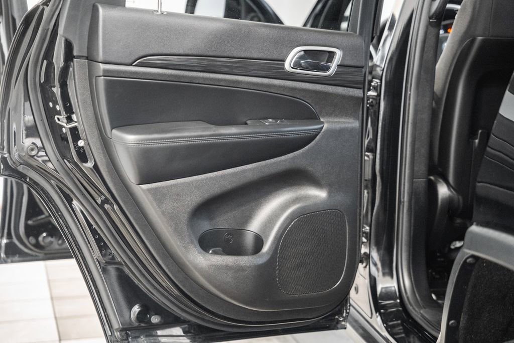 Certified 2019 Jeep Grand Cherokee Laredo w/ Security & Convenience Group image 35