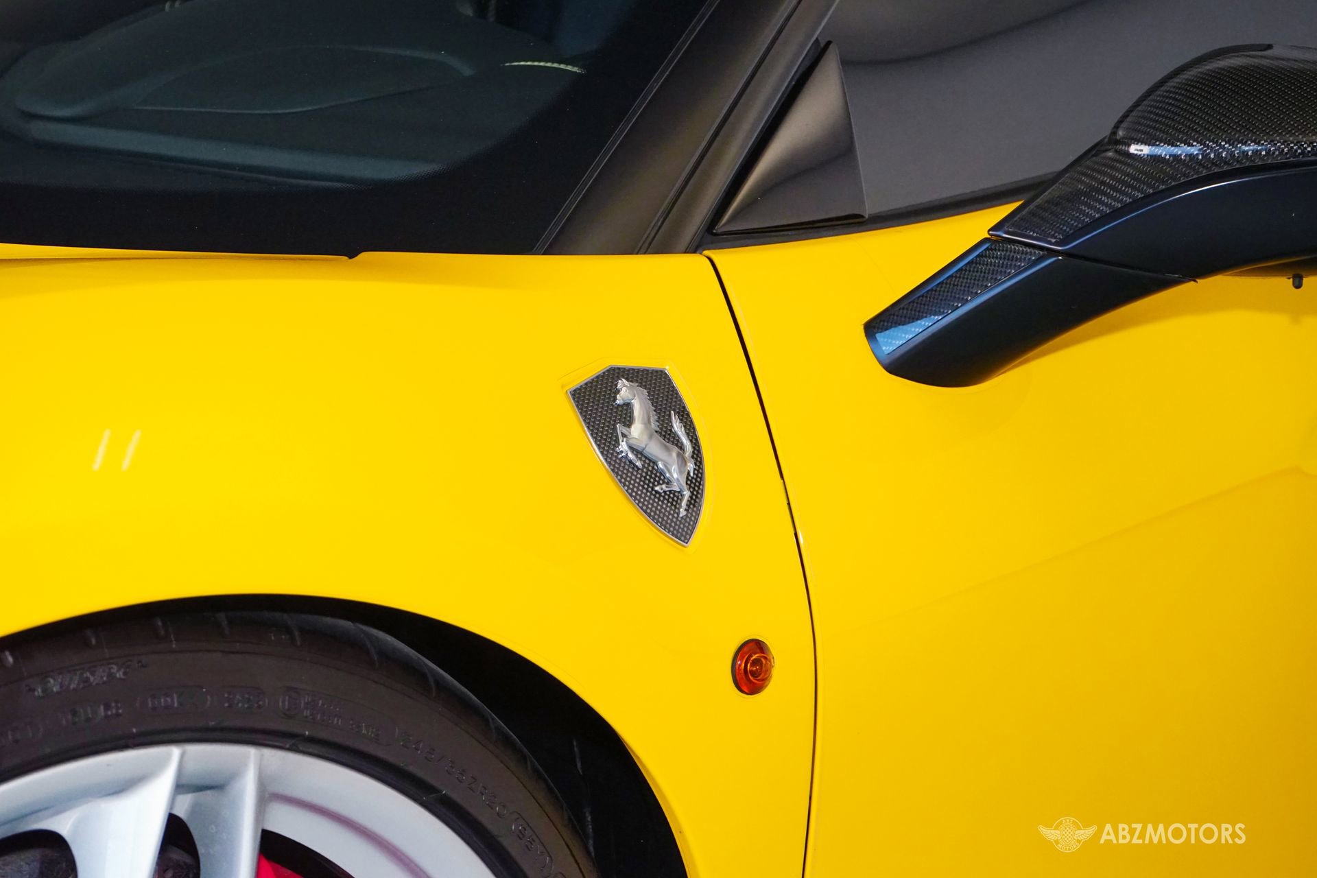 Used 2018 Ferrari 488 GTB image 15