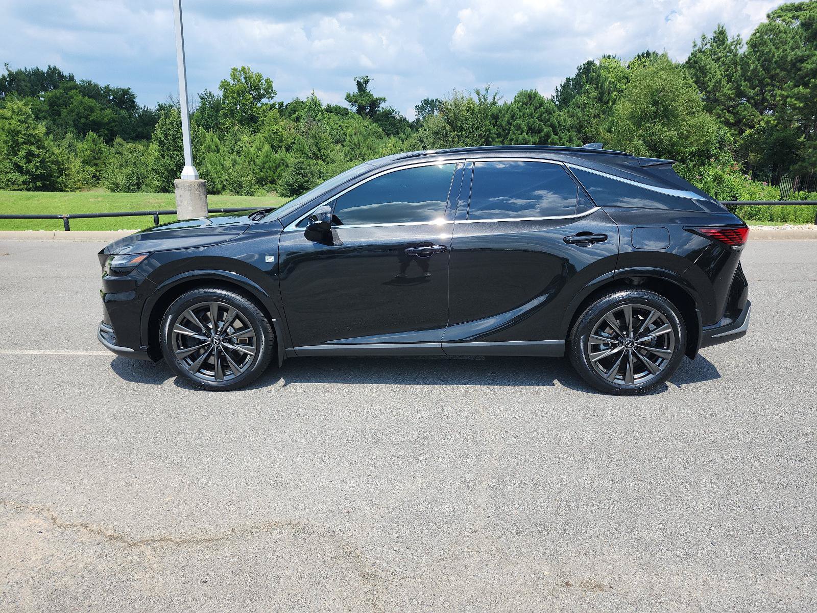 Used 2024 Lexus RX 350 F Sport w/ Convenience Package AWD/4WD image 2
