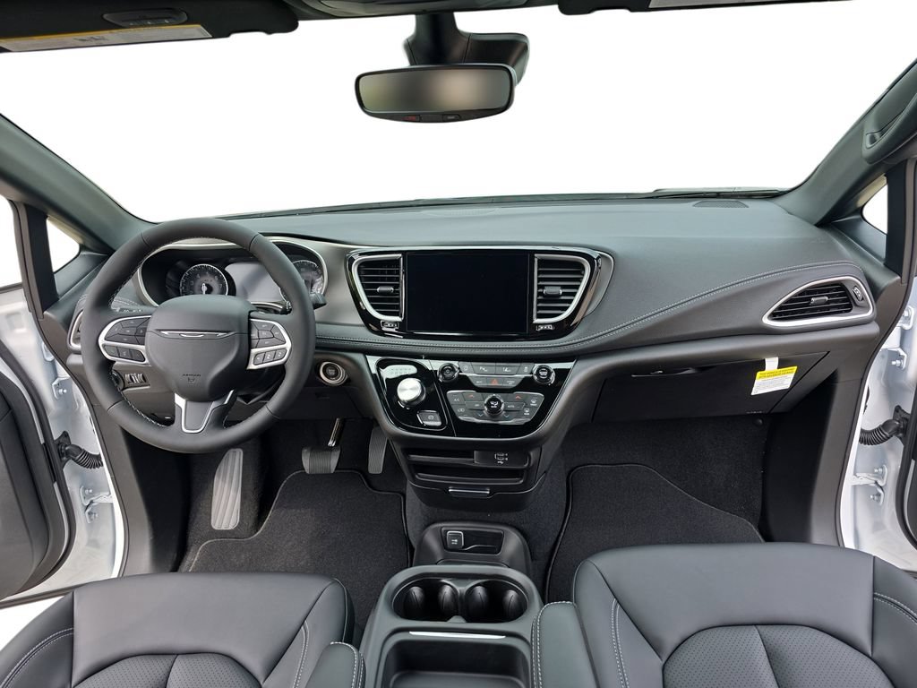 New 2027 Chrysler Pacifica Select AWD/4WD image 9