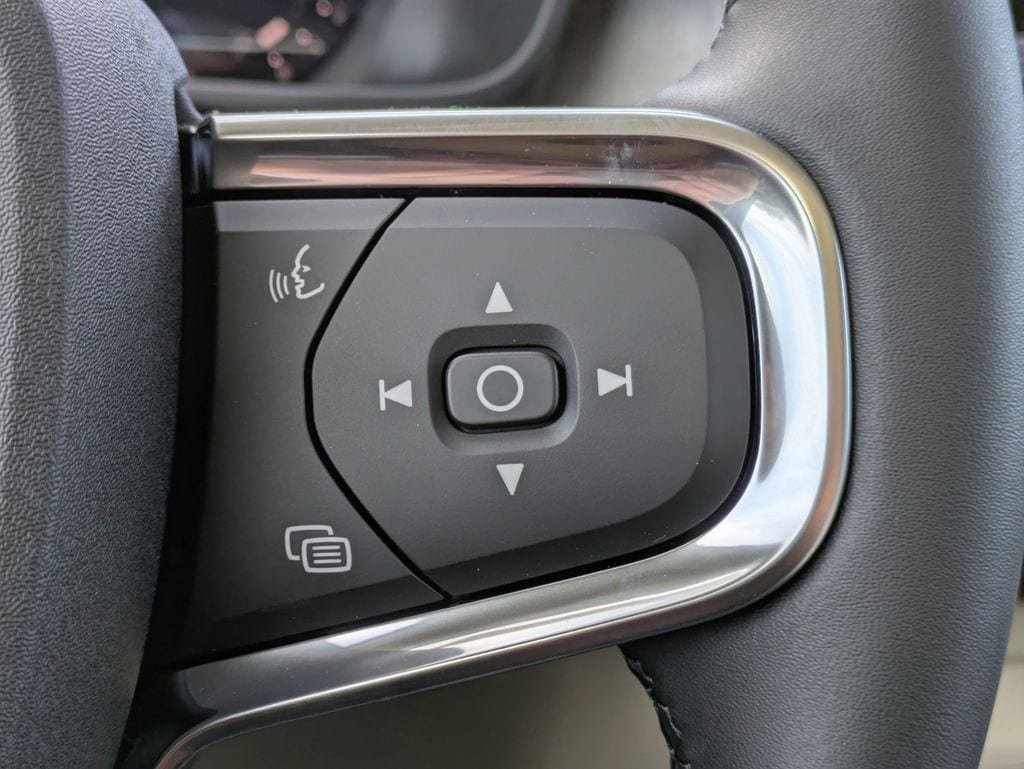 New 2026 Volvo XC40 B5 Plus w/ Protection Package Premier AWD/4WD image 36