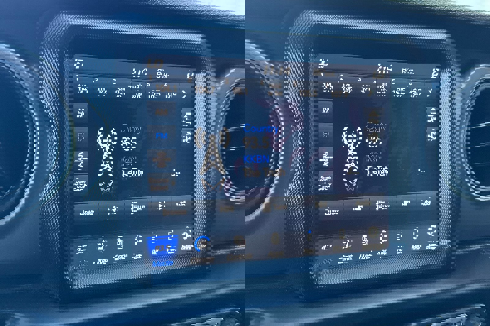 Used 2022 Jeep Gladiator Sport image 18