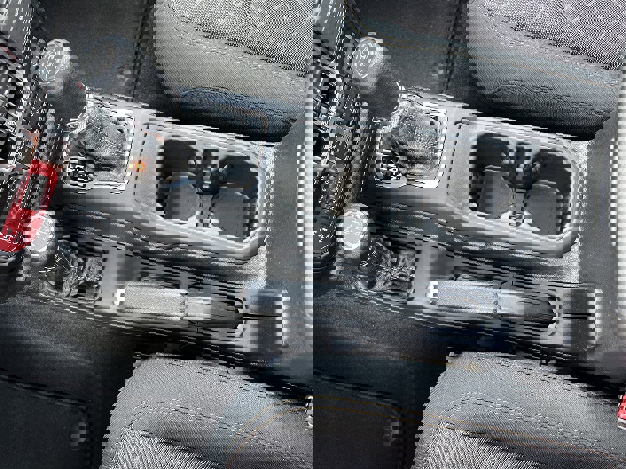 New 2025 Jeep Gladiator Mojave image 4