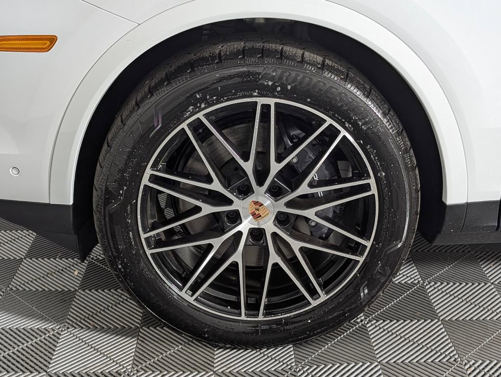 New 2026 Porsche Cayenne image 11