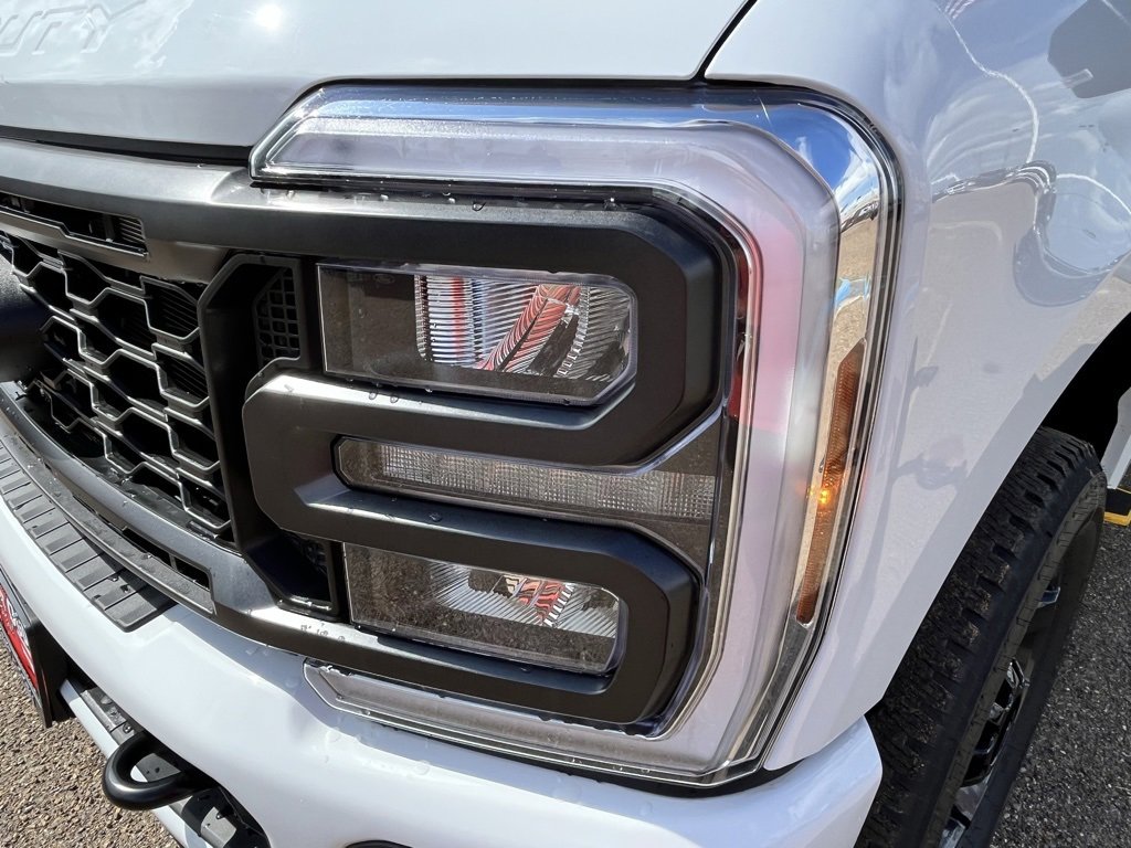 New 2026 Ford F350 4x4 Crew Cab Super Duty image 8