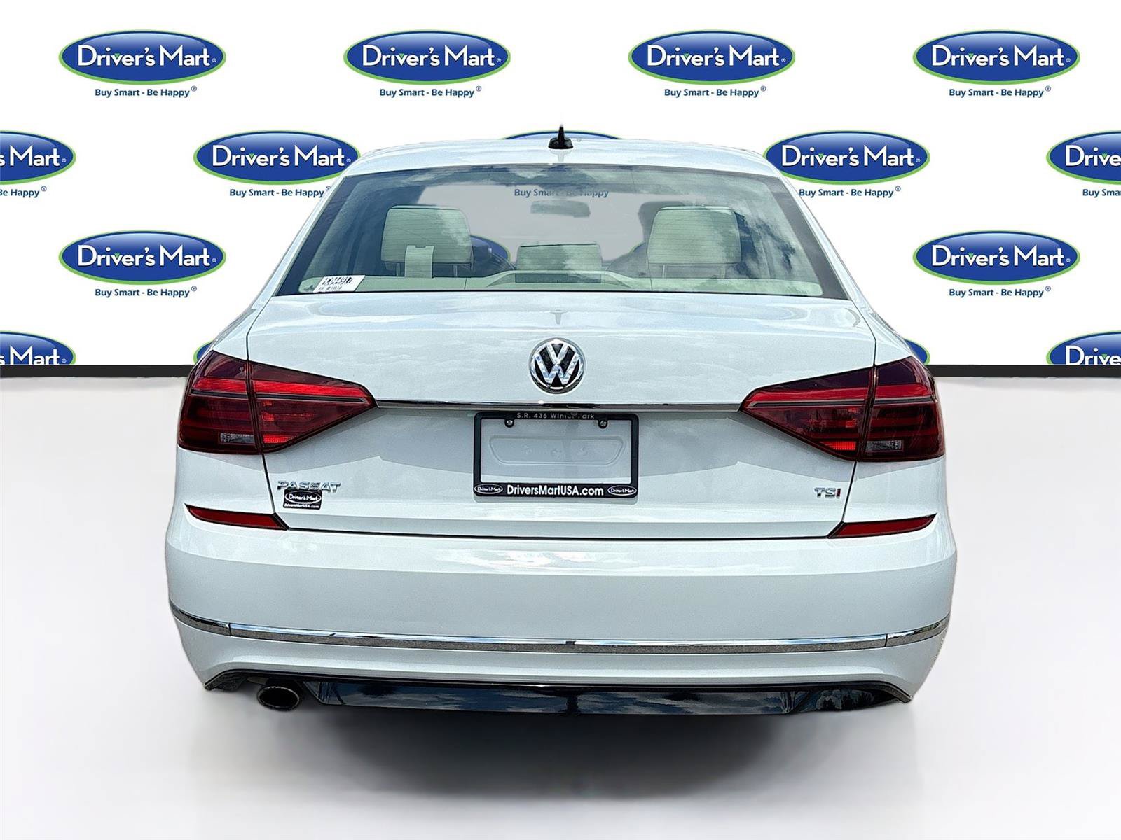 Used 2017 Volkswagen Passat 1.8T R-Line w/ R-Line Lighting Package FWD image 6