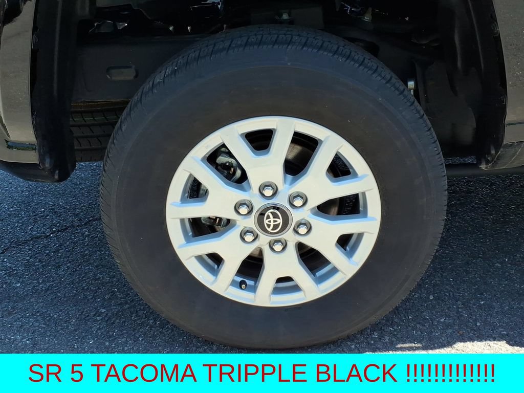 Used 2025 Toyota Tacoma SR5 AWD/4WD image 7