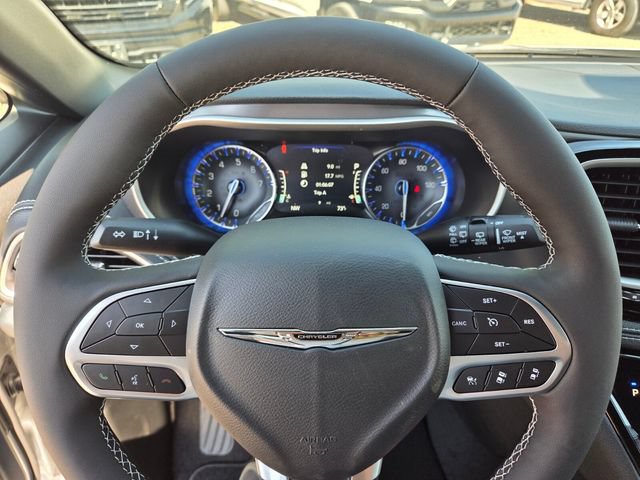 New 2026 Chrysler Pacifica Select FWD image 27