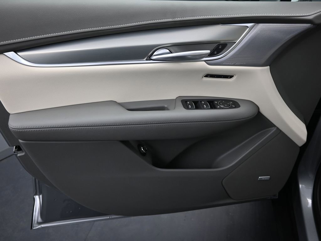 New 2026 Cadillac XT5 Premium Luxury w/ Driver Assist Package FWD image 9