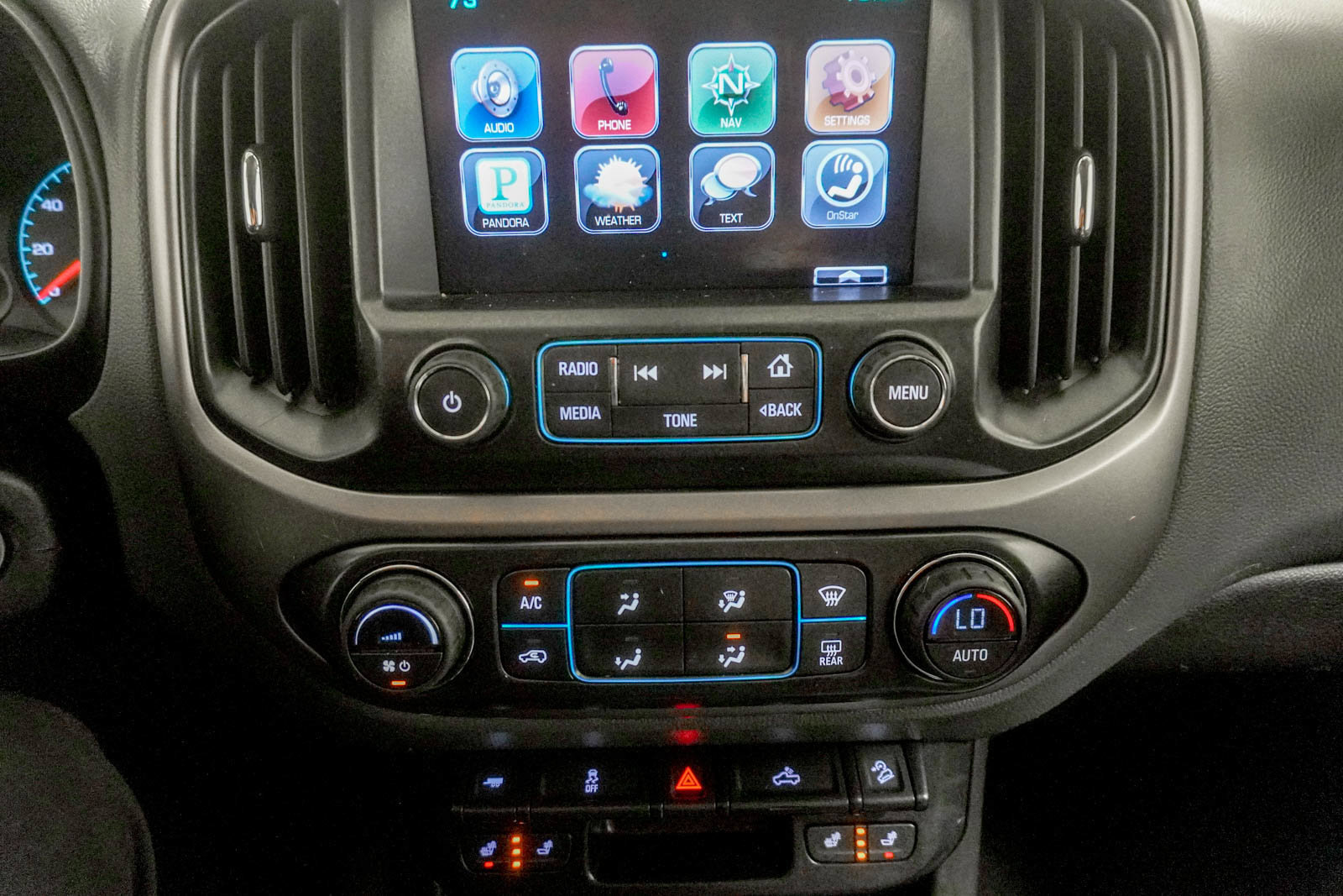Used 2015 Chevrolet Colorado Z71 AWD/4WD image 22