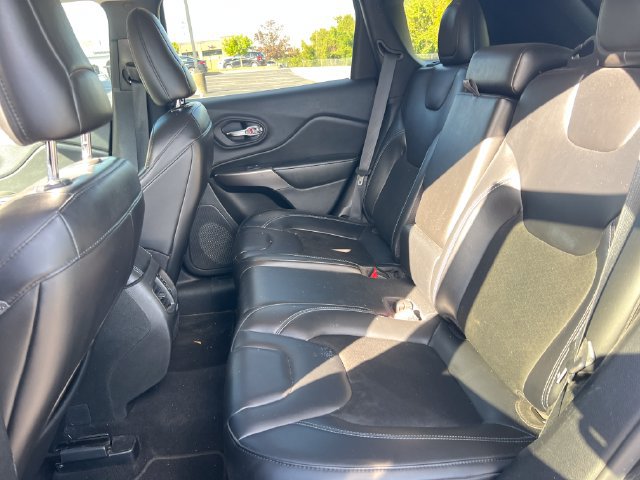 Used 2021 Jeep Cherokee Latitude Plus AWD/4WD image 20