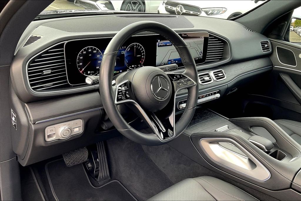 Certified 2025 Mercedes-Benz GLE 450e GLE 450e w/ Driver Assistance Package image 11