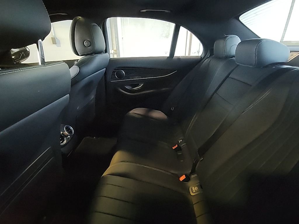 Used 2023 Mercedes-Benz E 450 4MATIC Sedan image 3