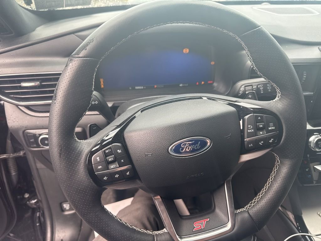 Used 2024 Ford Explorer ST w/ Equipment Group 401A AWD/4WD image 9
