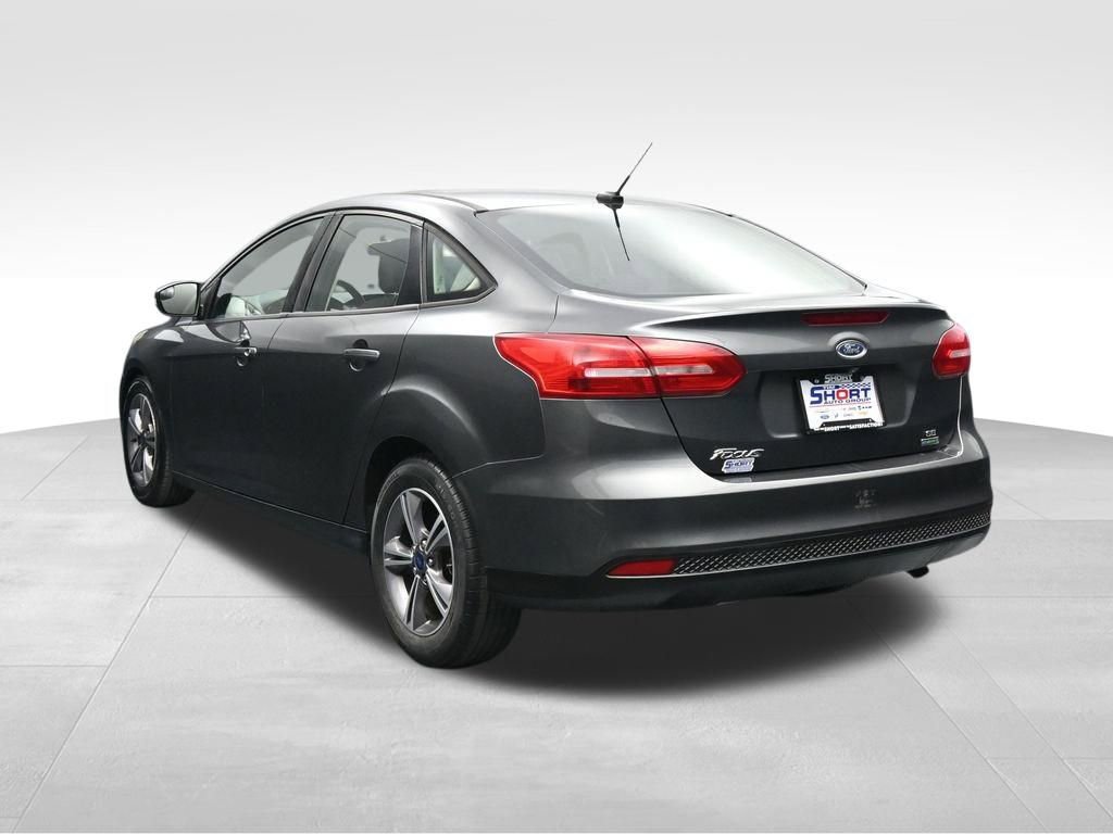 Used 2017 Ford Focus SE FWD image 3