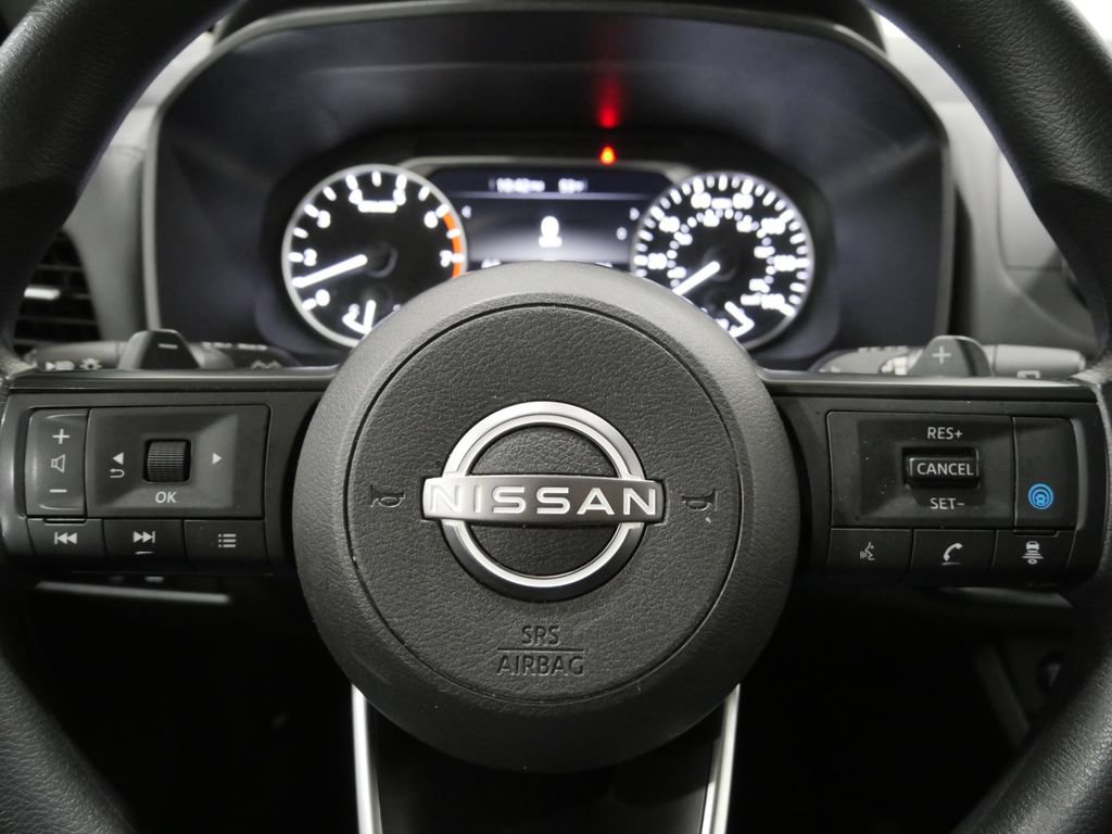 Used 2024 Nissan Rogue SV FWD image 15