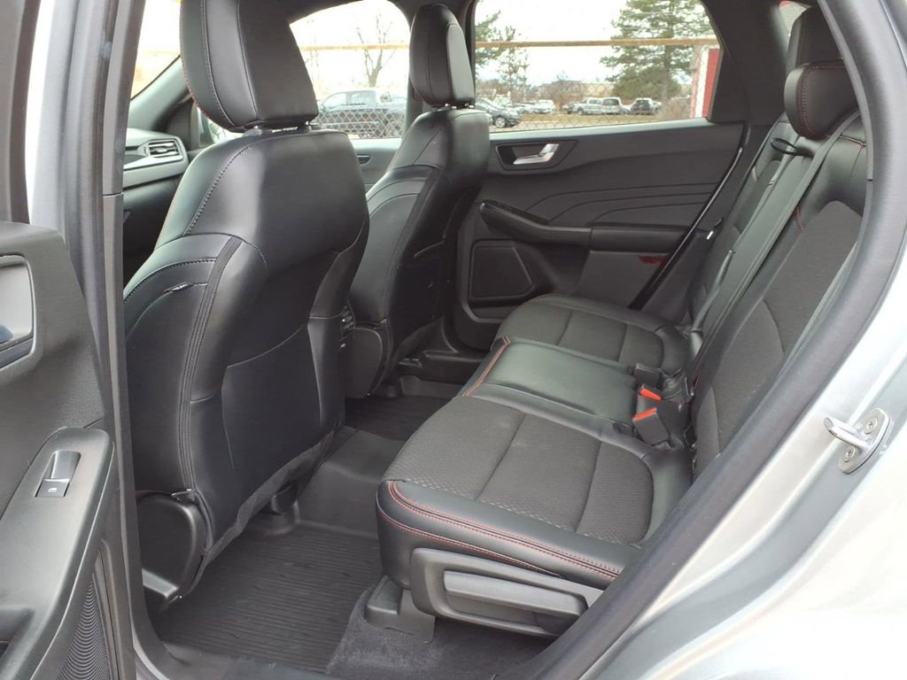 Certified 2023 Ford Escape ST-Line Elite AWD/4WD image 10