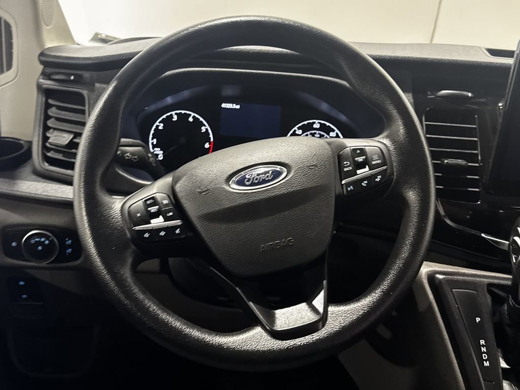 Used 2024 Ford Transit 350 XLT RWD image 4