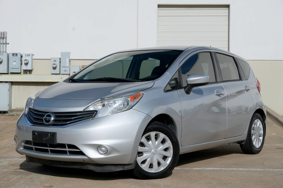 Used 2015 Nissan Versa Note SV FWD image 2