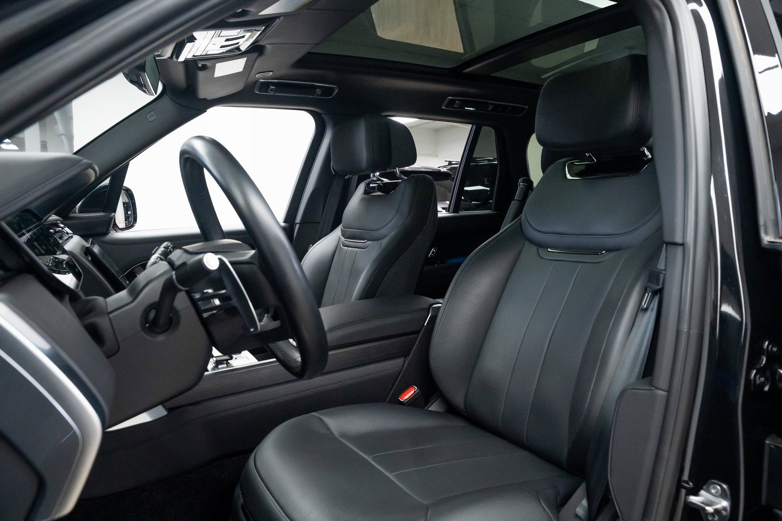 Used 2023 Land Rover Range Rover SV image 22