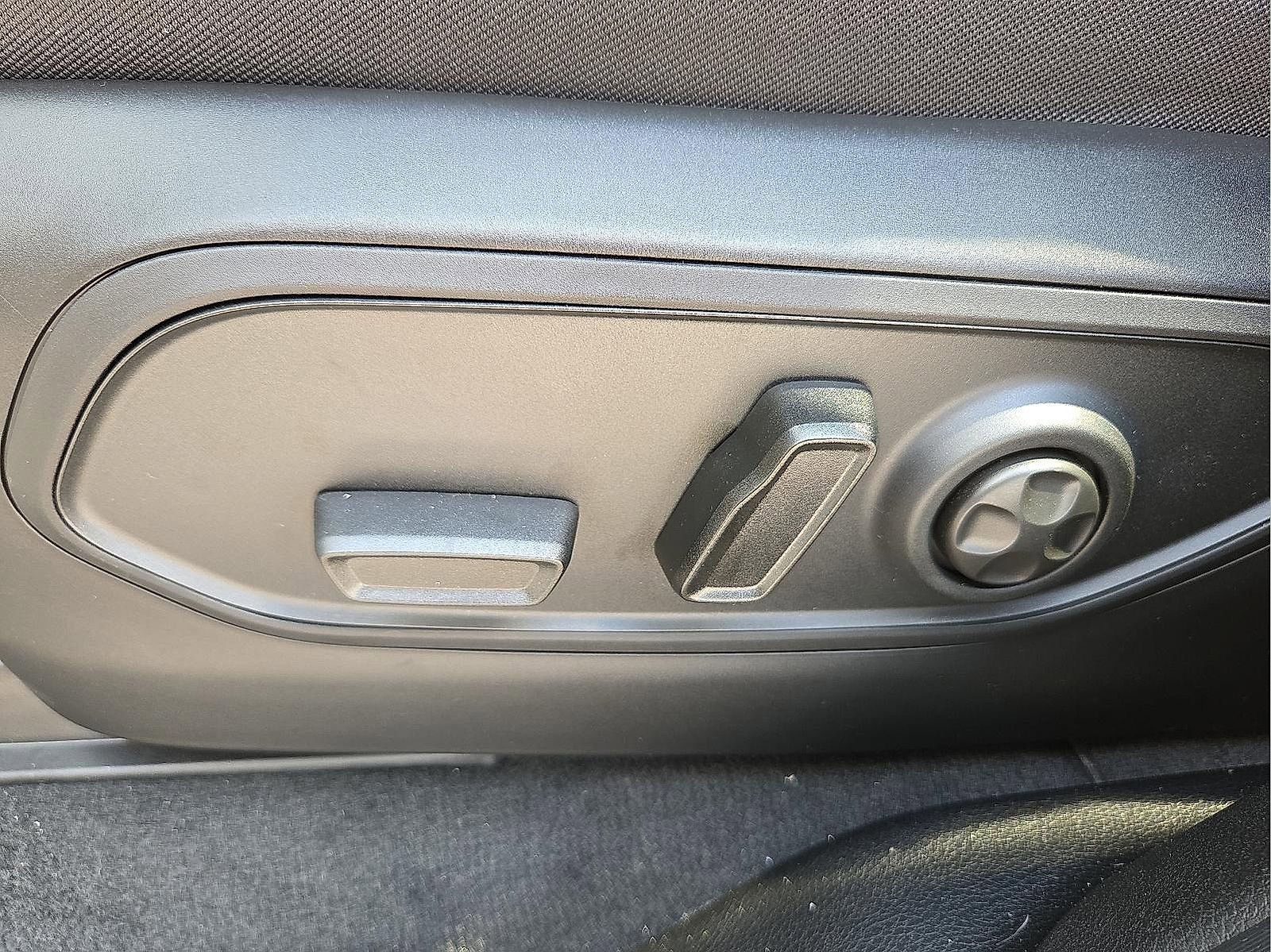 New 2025 Jeep Grand Cherokee Laredo image 15