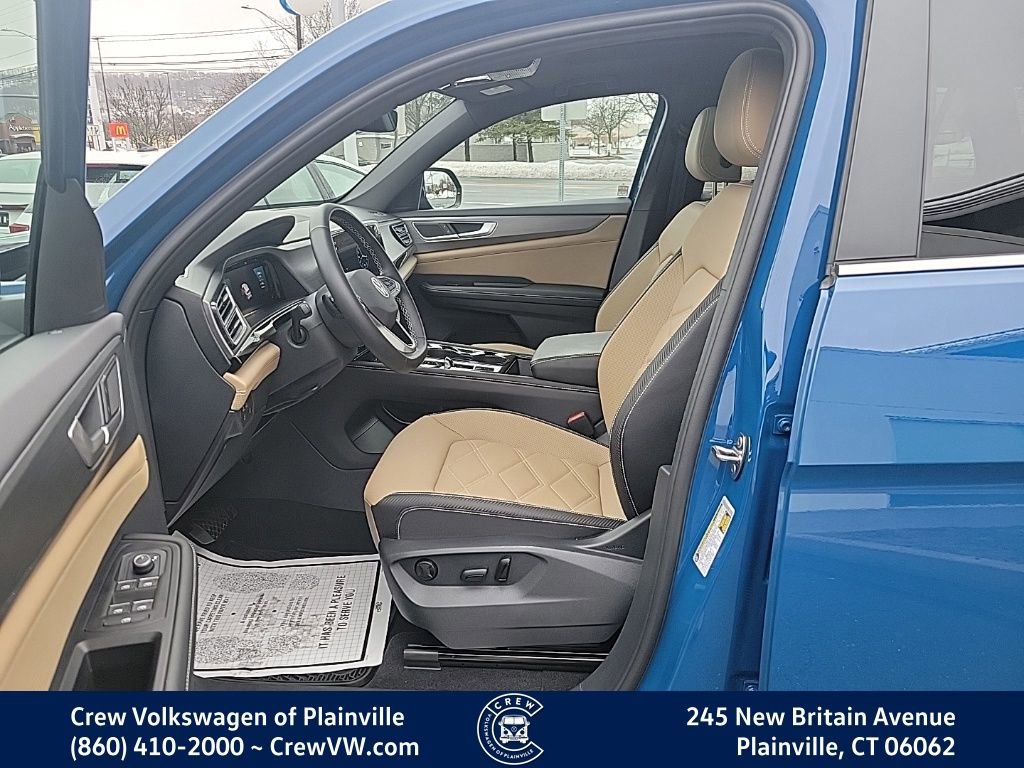 Certified 2025 Volkswagen Atlas Cross Sport SE image 14