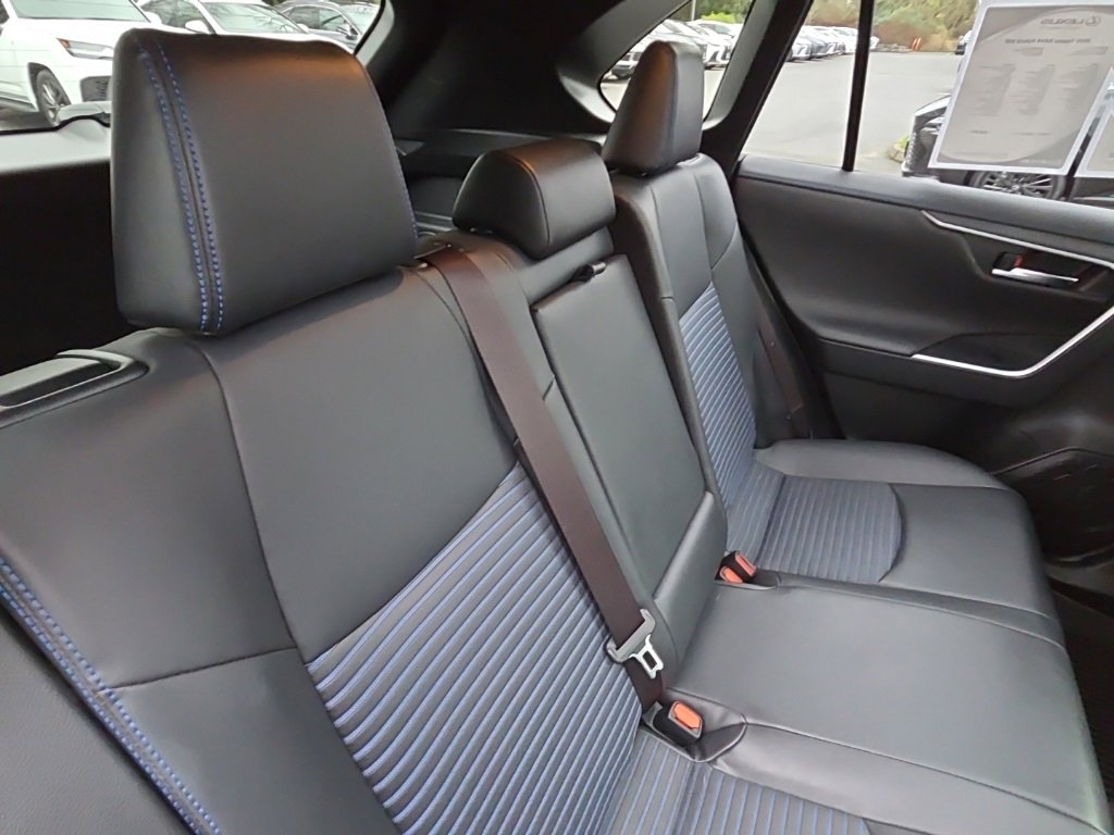 Used 2020 Toyota RAV4 XSE image 18