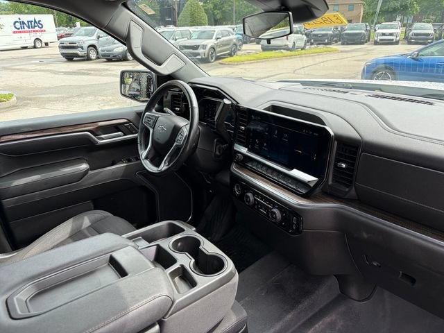 Used 2022 Chevrolet Silverado 1500 RST AWD/4WD image 5
