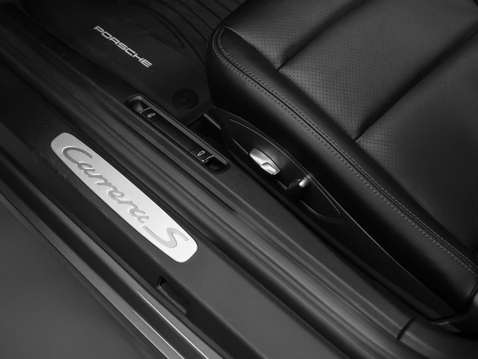 Used 2017 Porsche 911 Carrera S image 37