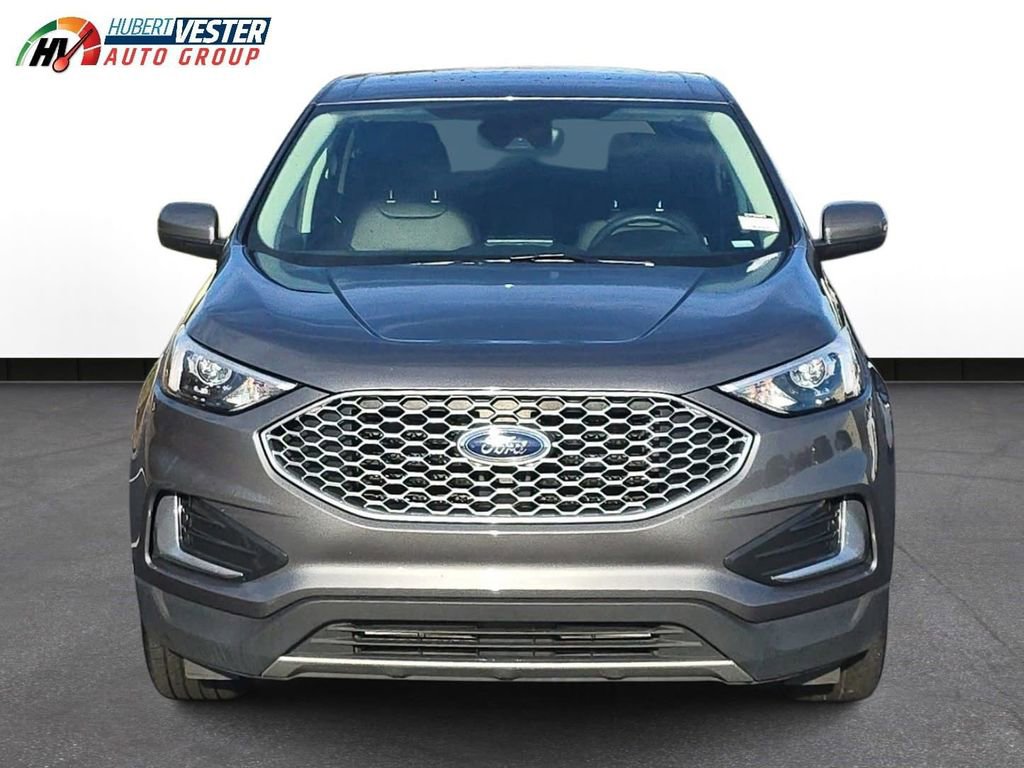 Used 2024 Ford Edge SEL image 3