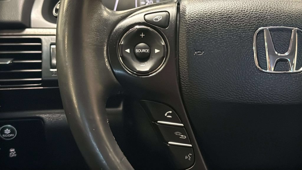 Used 2013 Honda Accord Touring image 19