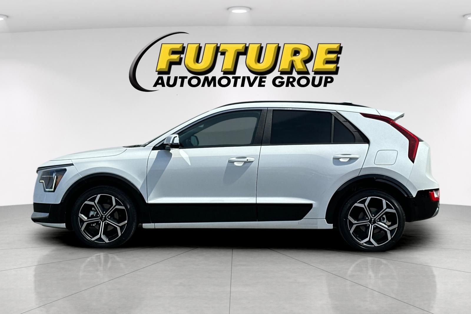 Certified 2023 Kia Niro EX Touring FWD image 7