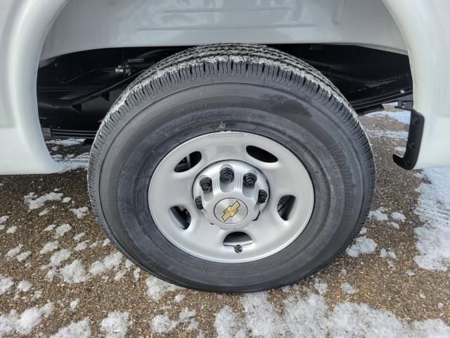 New 2025 Chevrolet Express 2500 Work Van w/ Driver Convenience Package image 5