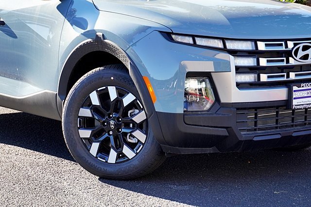 New 2025 Hyundai Santa Cruz SE image 4
