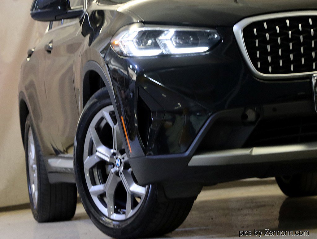 Certified 2023 BMW X4 xDrive30i w/ Premium Package image 4