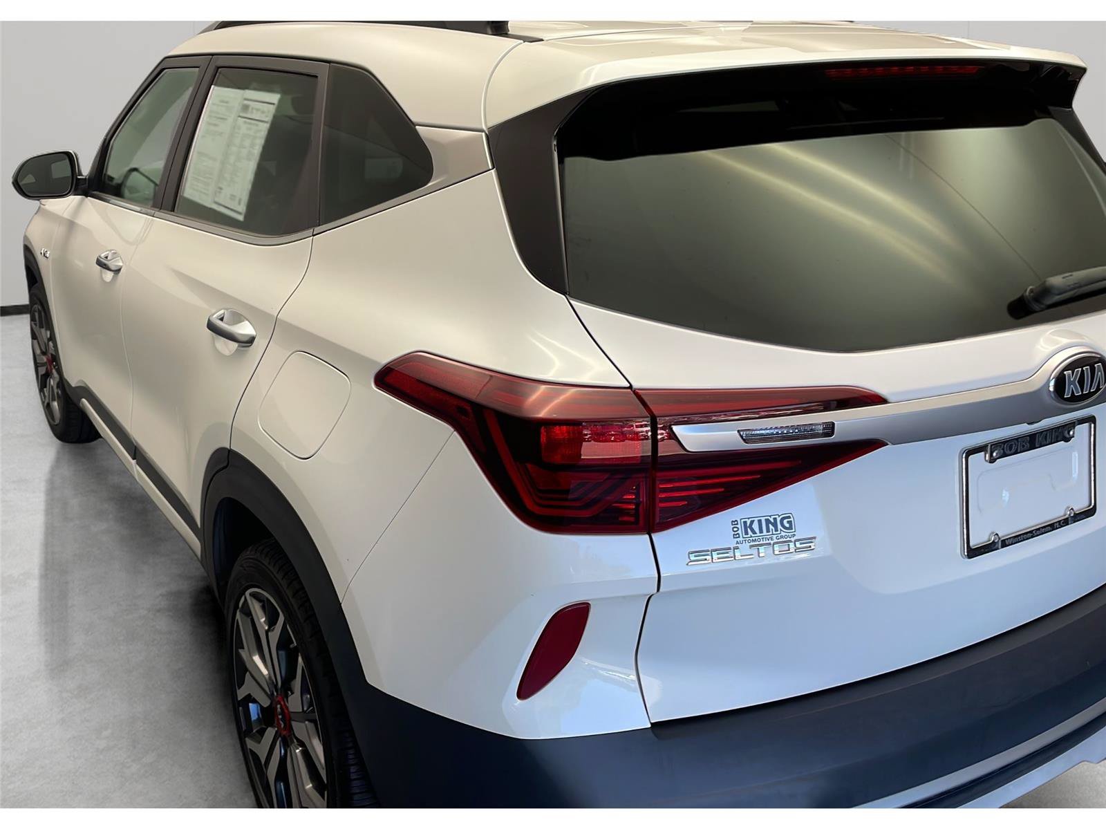 Used 2021 Kia Seltos SX AWD/4WD image 3