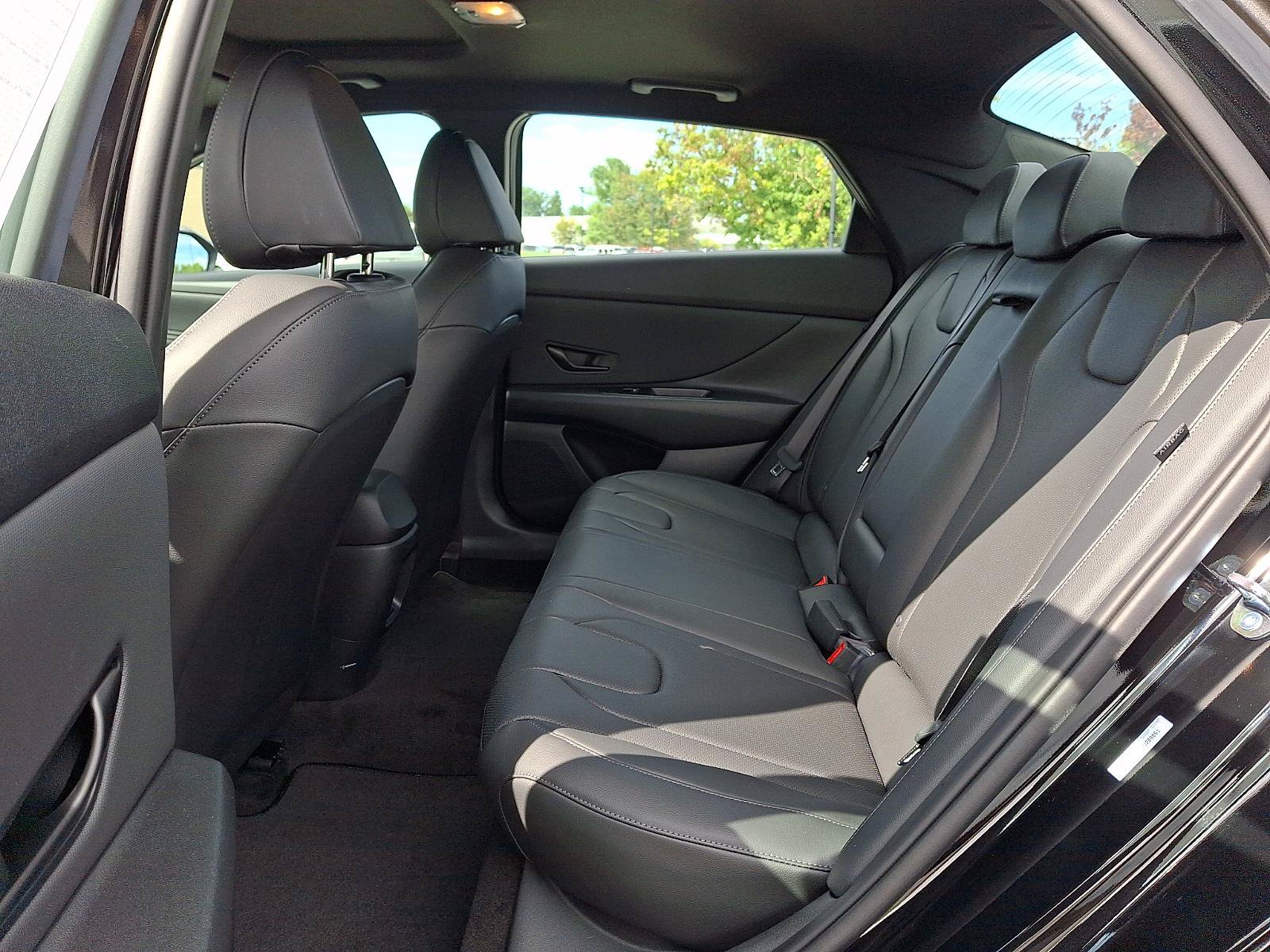 New 2026 Hyundai Elantra SEL Sport FWD image 6
