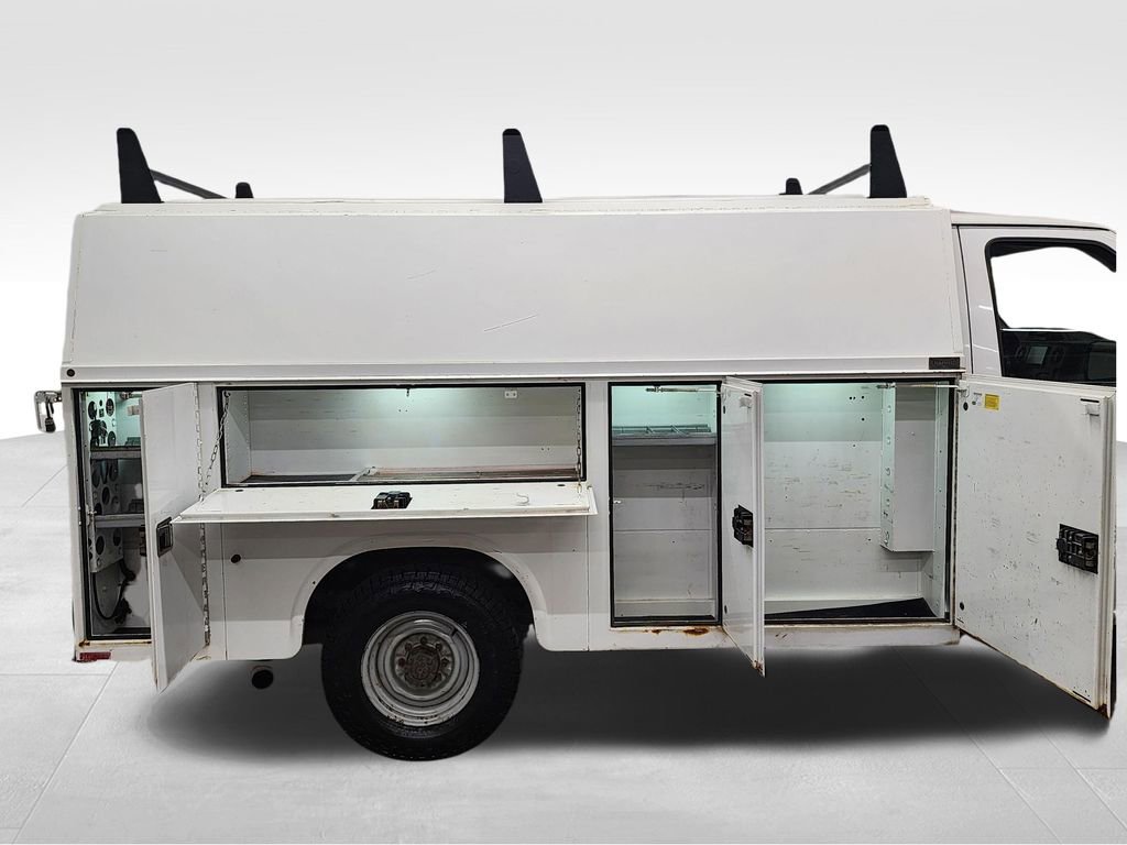 Used 2011 Ford E-350 and Econoline 350 Super Duty w/ Class I Trailer Tow Pkg RWD image 22