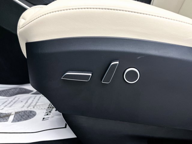 Used 2022 Tesla Model X Plaid image 23
