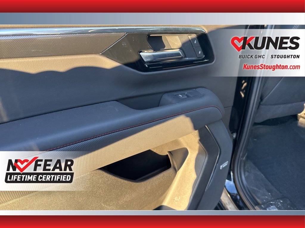 Used 2025 Chevrolet Tahoe RST image 33