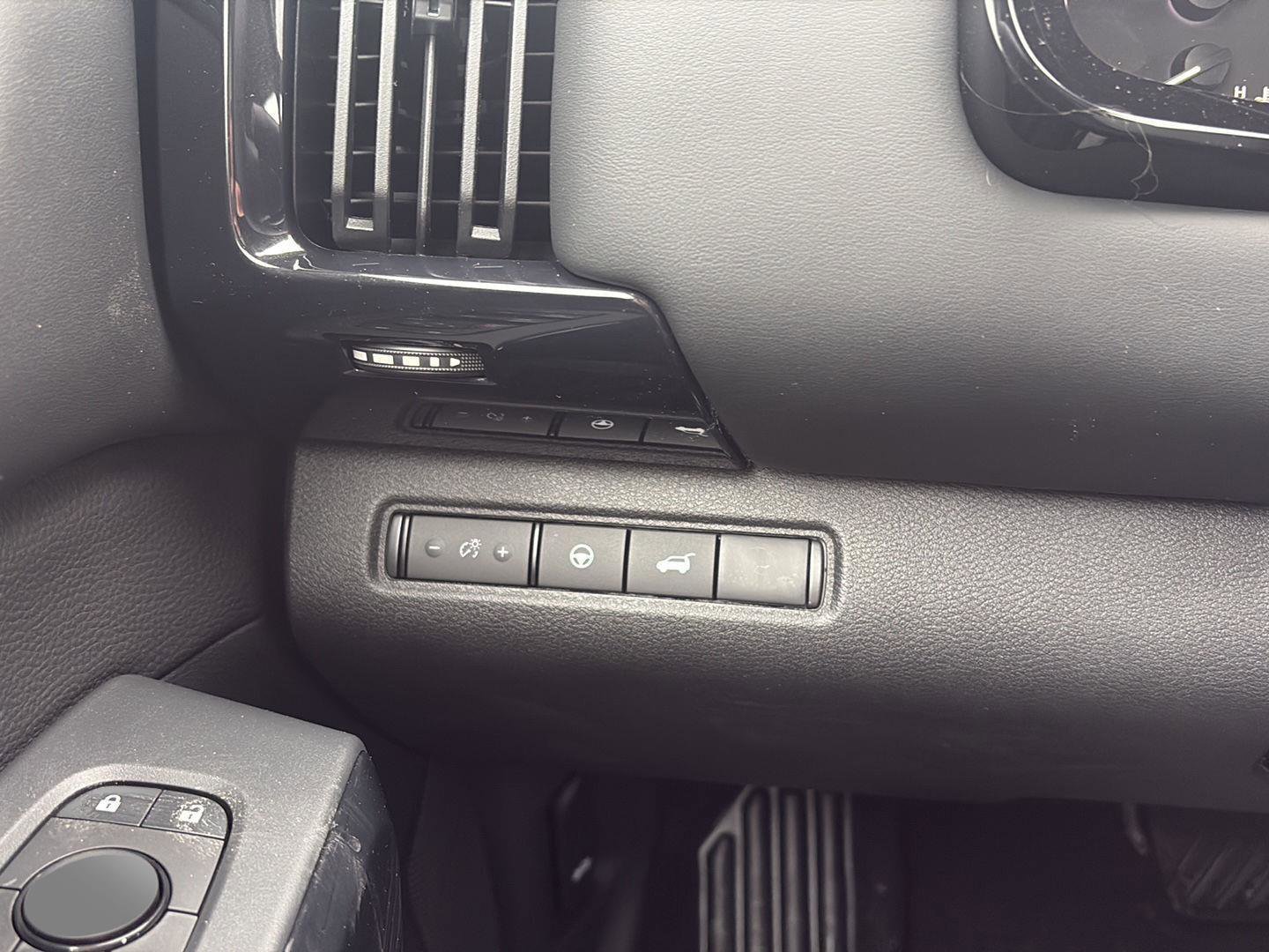New 2026 Nissan Pathfinder SV AWD/4WD image 26