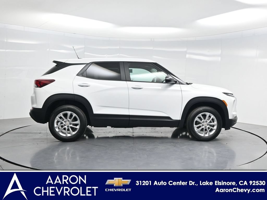 New 2026 Chevrolet TrailBlazer LS w/ LPO, Blackout Package AWD/4WD image 39