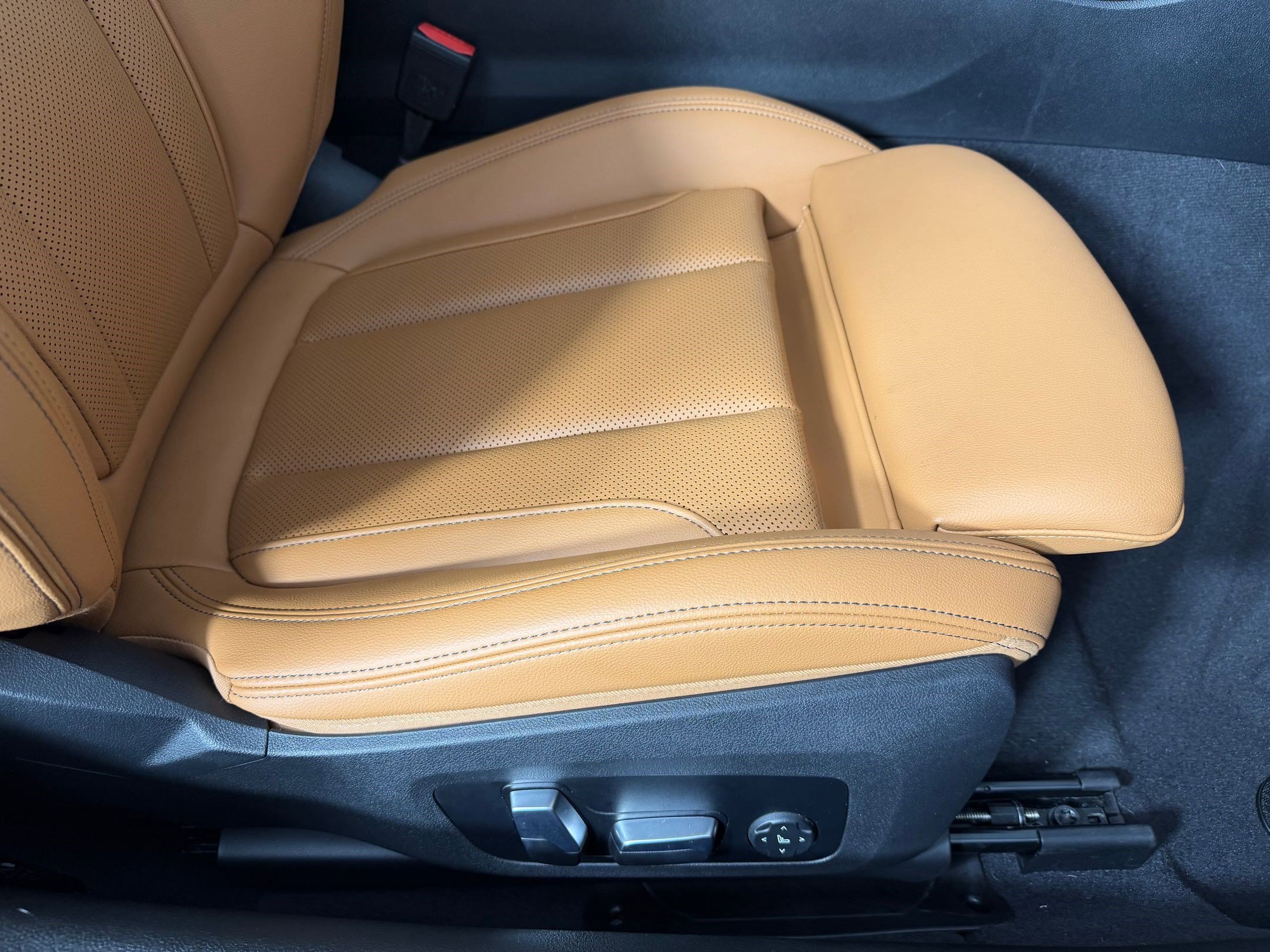 Certified 2024 BMW 430i Coupe w/ Premium Package image 34